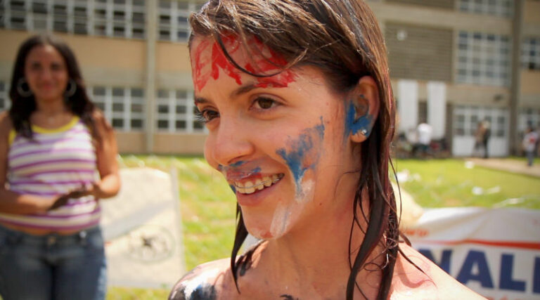 Read more about the article CRÍTICA | As Quatro Estações da Juventude (2025), Essi Rafael