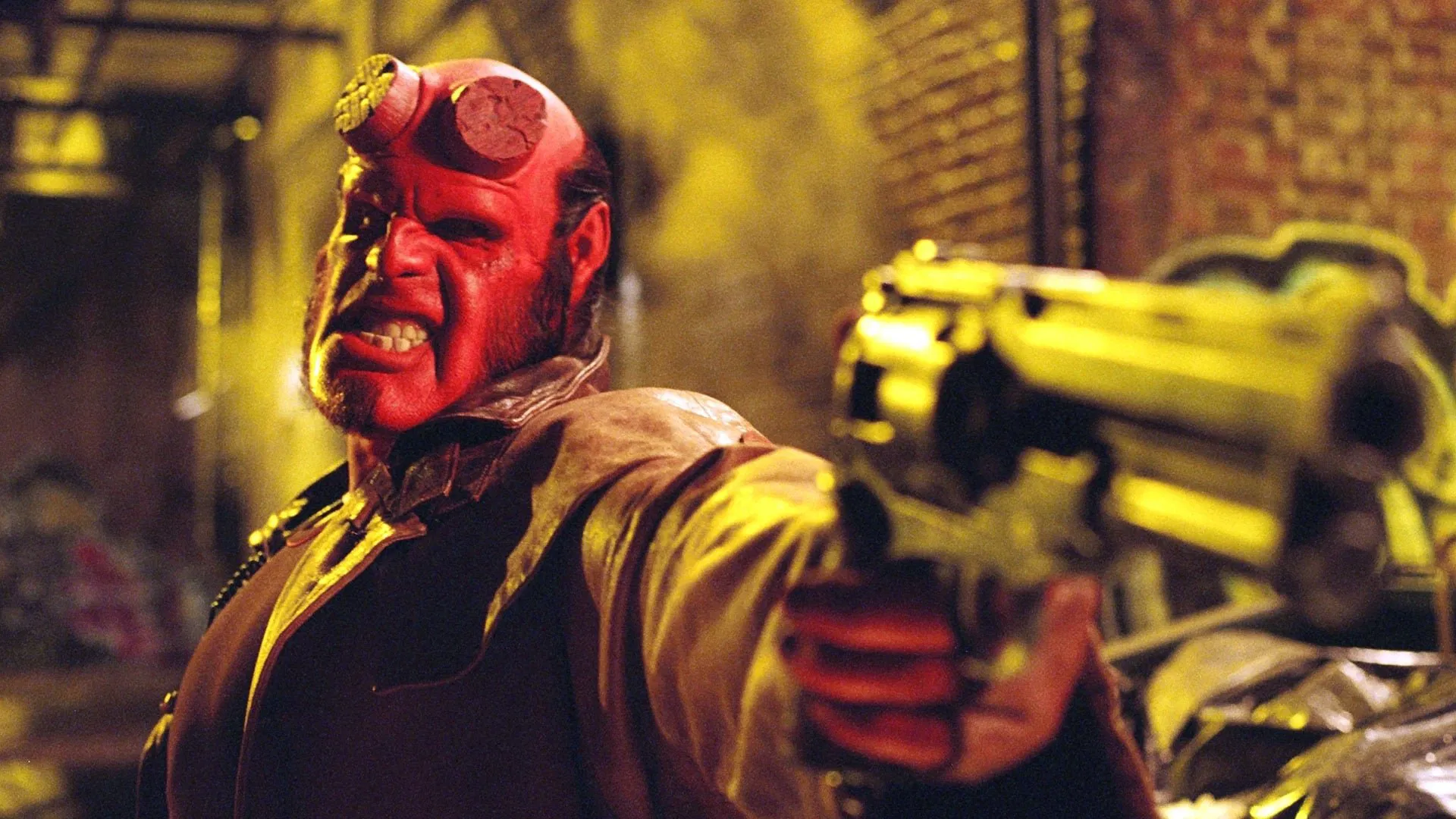Read more about the article CRÍTICA | Hellboy (2004), Guillermo del Toro
